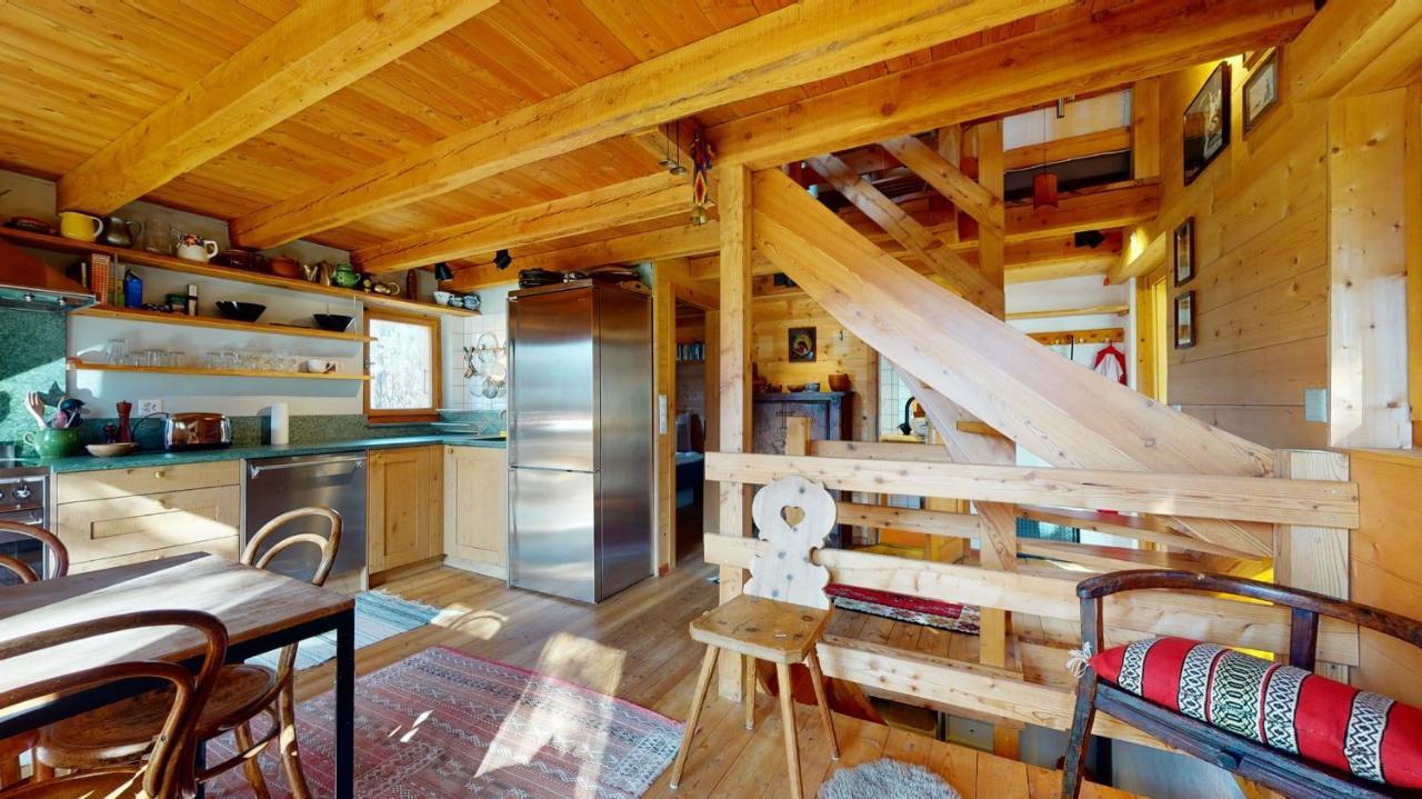 Appartement Idyllic chalet in Evolène, with view on the Dent Blanche&the mountains Extérieur photo