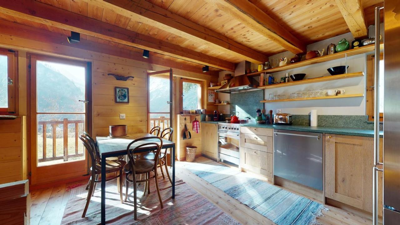 Appartement Idyllic chalet in Evolène, with view on the Dent Blanche&the mountains Extérieur photo